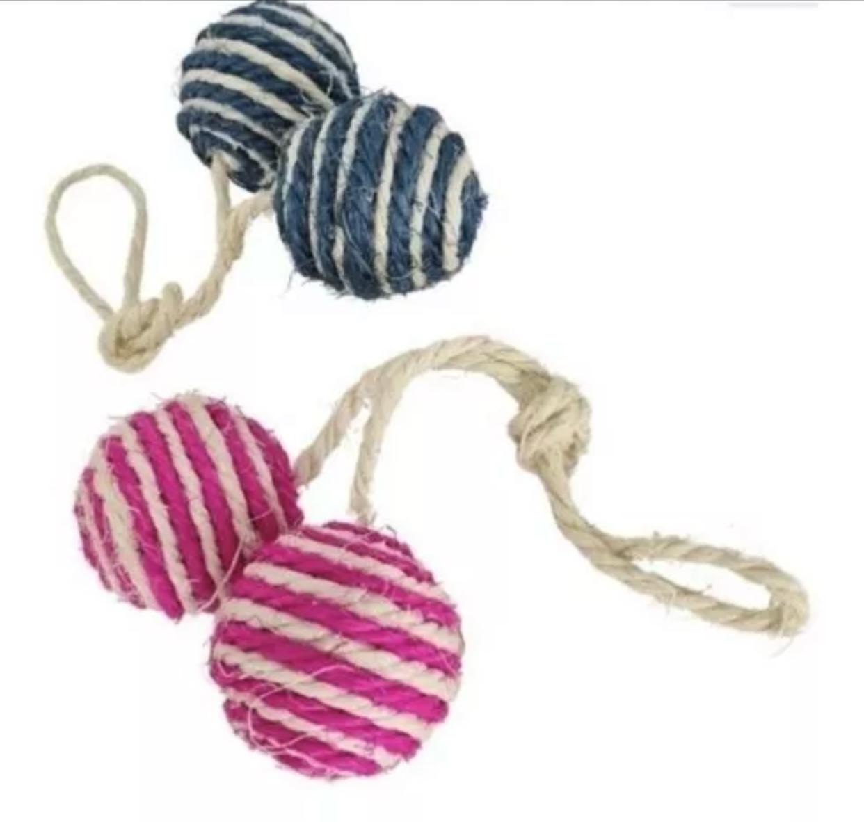 Bolinha De Sisal Dupla Gatos Cor:Rosa Neon